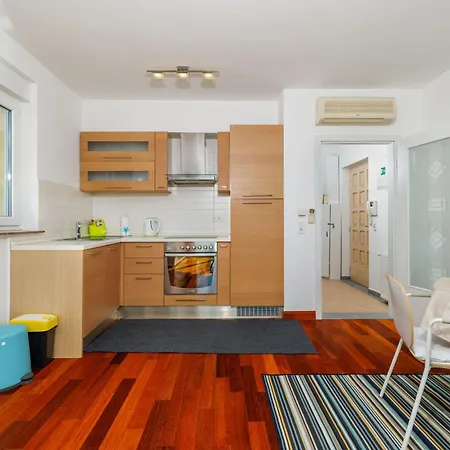 Apartman Helena *